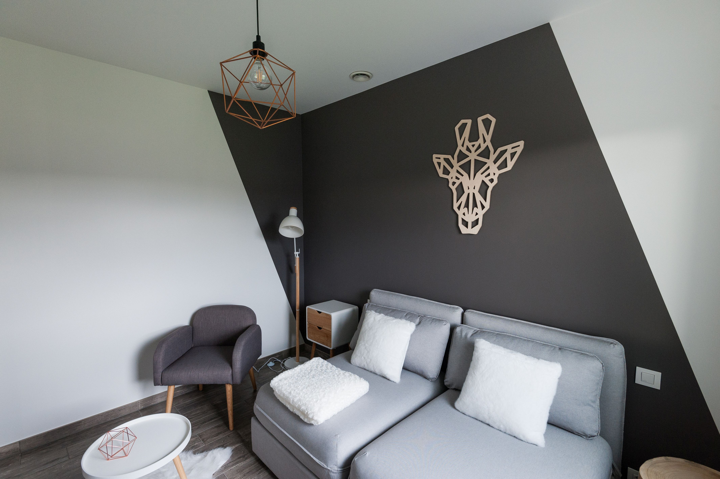 SP Déco Finition — artisan peintre décorateur en action à Nothomb, Province de Luxembourg